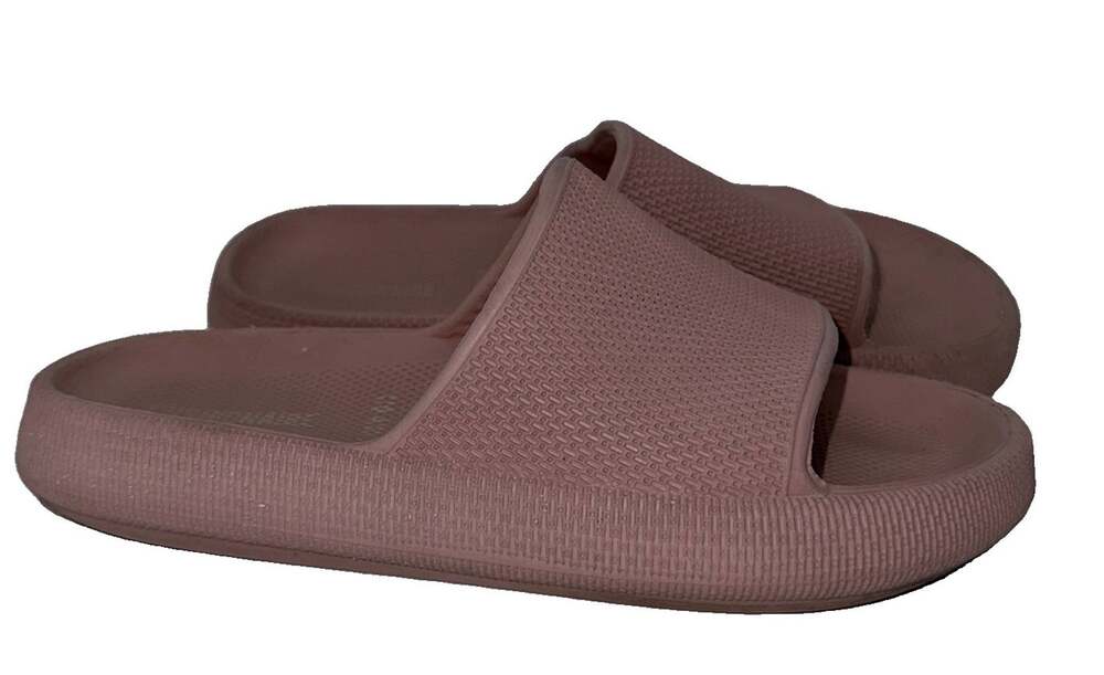 CUSHIONAIRE Feather Cloud Slide Sandals Blush Pink EU 35 (US Not Confirmed)